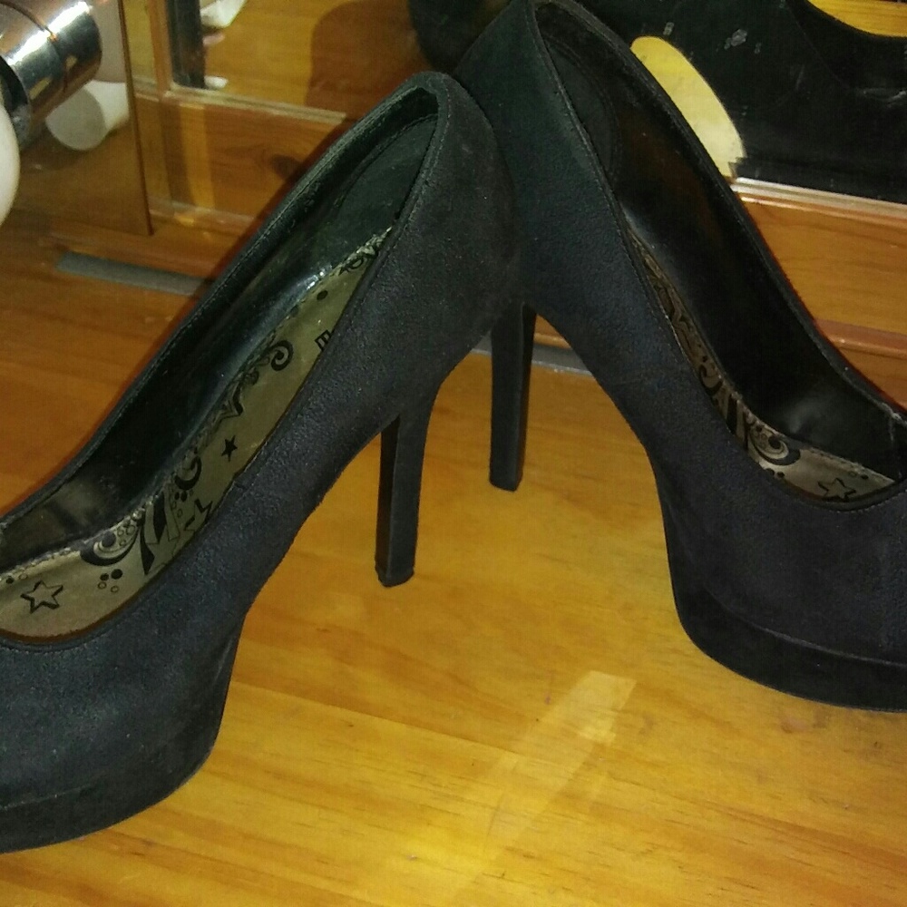 Wide width high heels